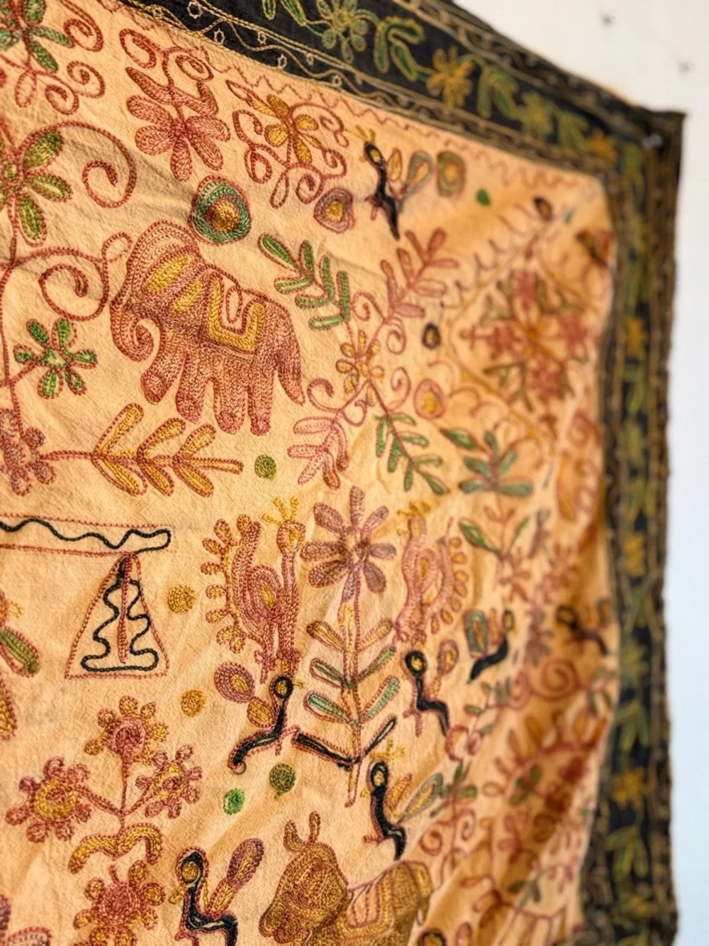 Vintage Indian Chain Stitch Embroidery Wall Hanging Textile 45x30